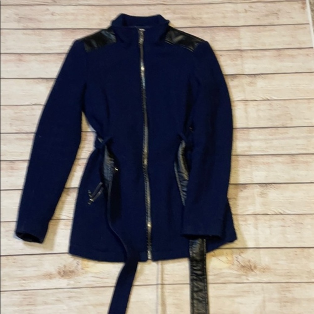 Women’s Guess Navy S/P jacket with belt loop